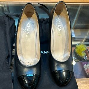 Chanel Pumps